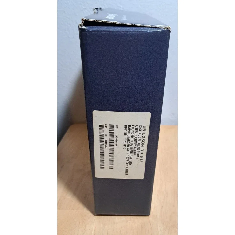 Ericsson DH 618 Cellphone in Original Box NOT TESTED AS IS